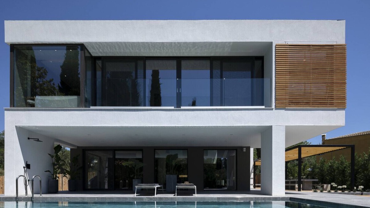 Potamos Villa | Smart, Luxury Villa with Jacuzzi, private pool, garden for relaxing getaway close to Corfu Town