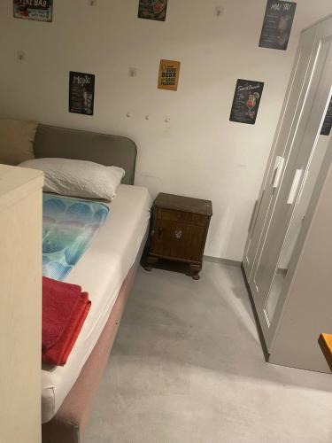 Pratteln House | Smart Stay Budget Room