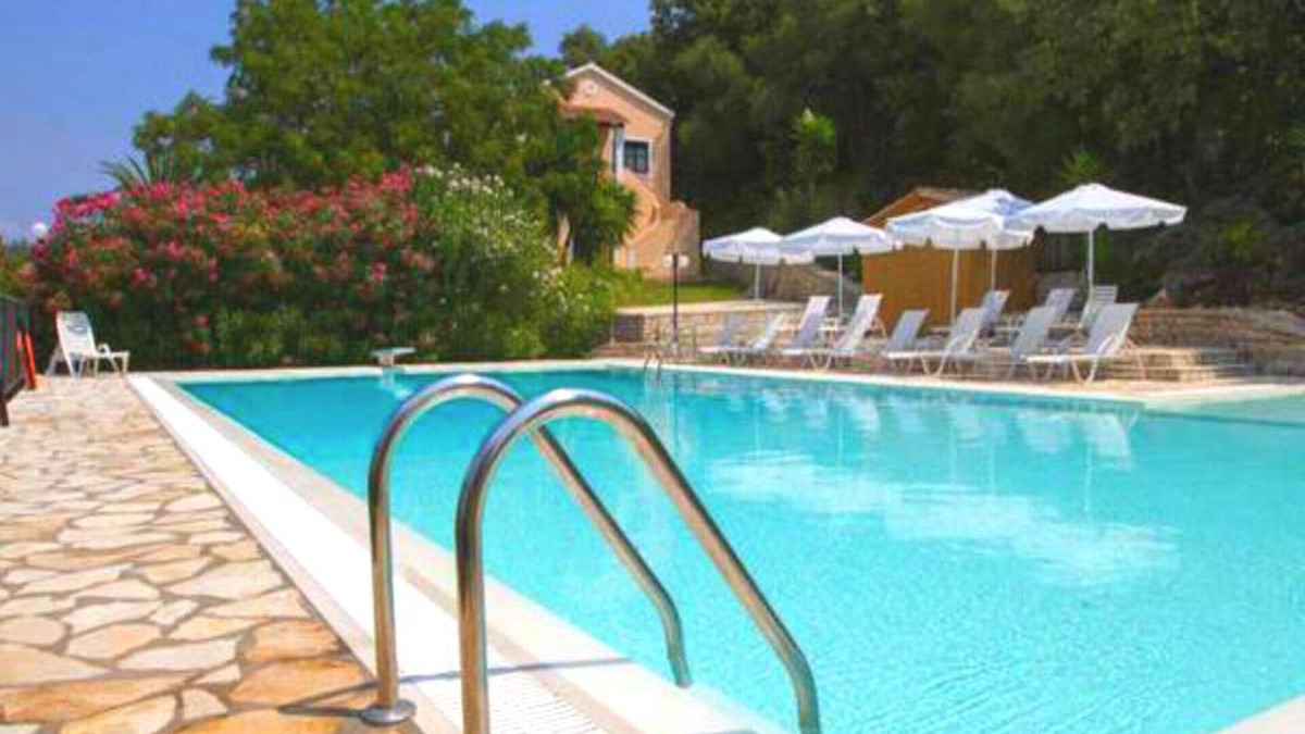 Almiros Beach Apartment | Smart studios and apartments close to the sea with large pool and amazing view