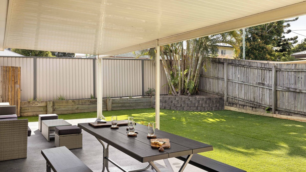 Acacia Ridge Apartment | Smart Suites Self Check-in Apartments 12 Stockport