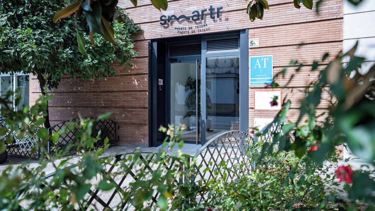 Seville Apartment | Smartr Puente de Triana