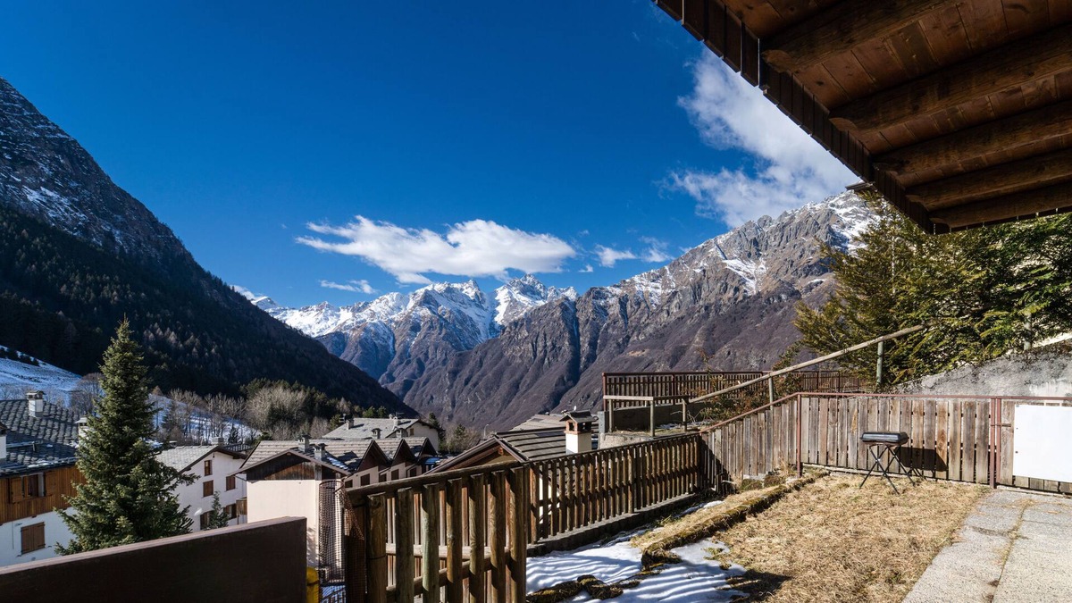 Lizzola House | Smile house with breathtaking views