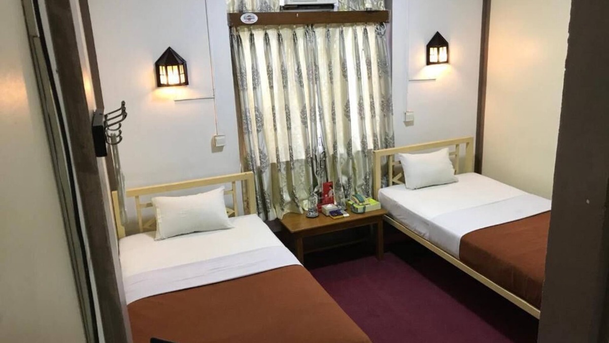 Prome Hotel | Smile Motel