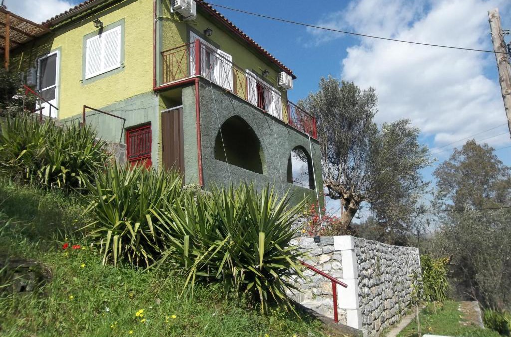 Karvelas House | Sminos Farm House E4 path, Γυθειο