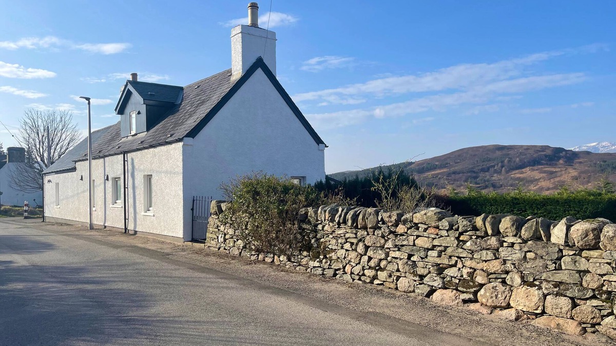 Tongue House | Smithy House - Village Centre Stay near NC500