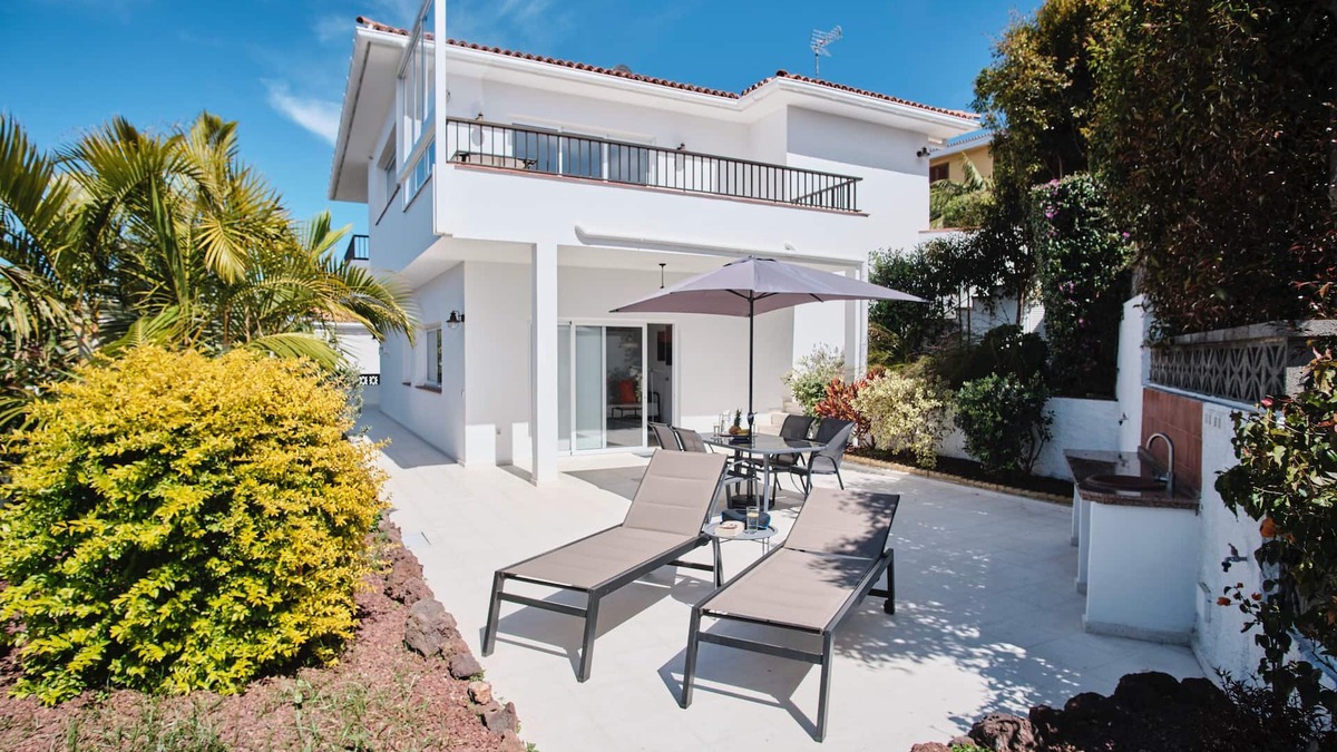 La Matanza de Acentejo Apartment | Smoke-free and fragrance-free apartment. Peace, garden and beautiful sea views!