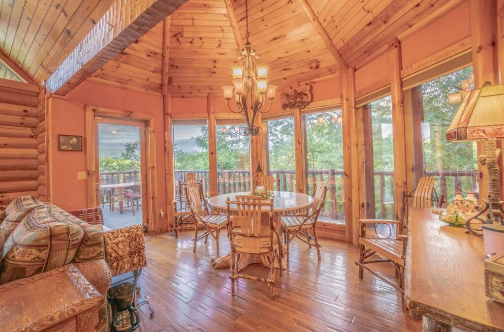 Dandridge House | Smoke Rise Lodge · Lake Front, Luxury Cabin, Hot Tub,