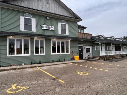 Guelph/Eramosa Hotel | Smokehouse Suites and Stay