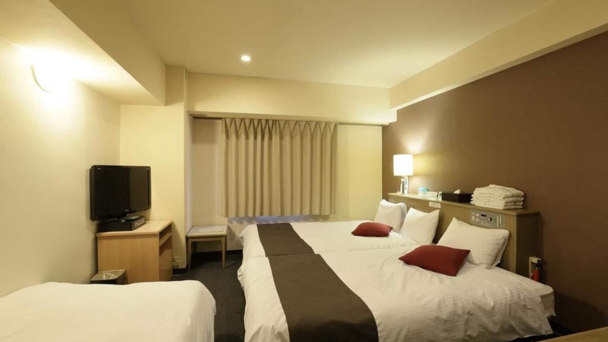 Nishishinsaibashi Hotel | Smoking group room/Osaka Ōsaka