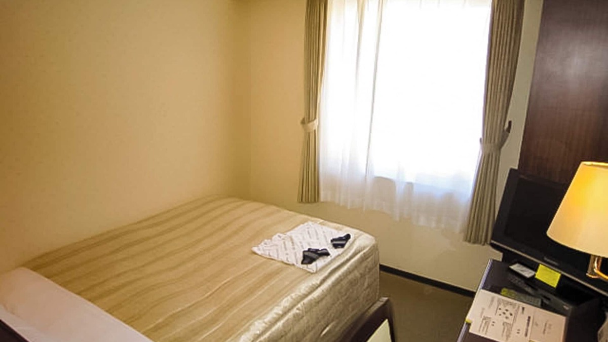 Ichihara Hotel | Smoking Room only double room Perfect for busin/Ichihara Chiba