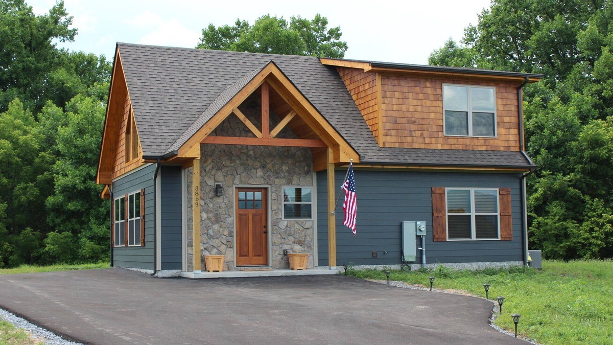 Cosby Cabin | Smoky Mountains Cabin w/Hot Tub & Cozy Fireplace
