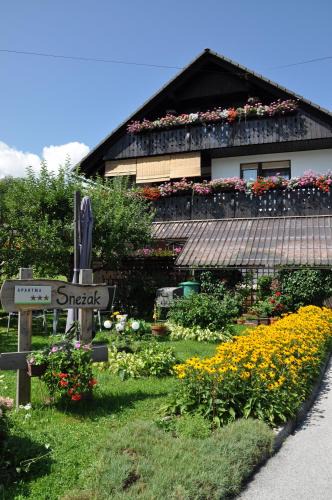Bohinjska Bistrica Apartment | Snežak (Snowman)