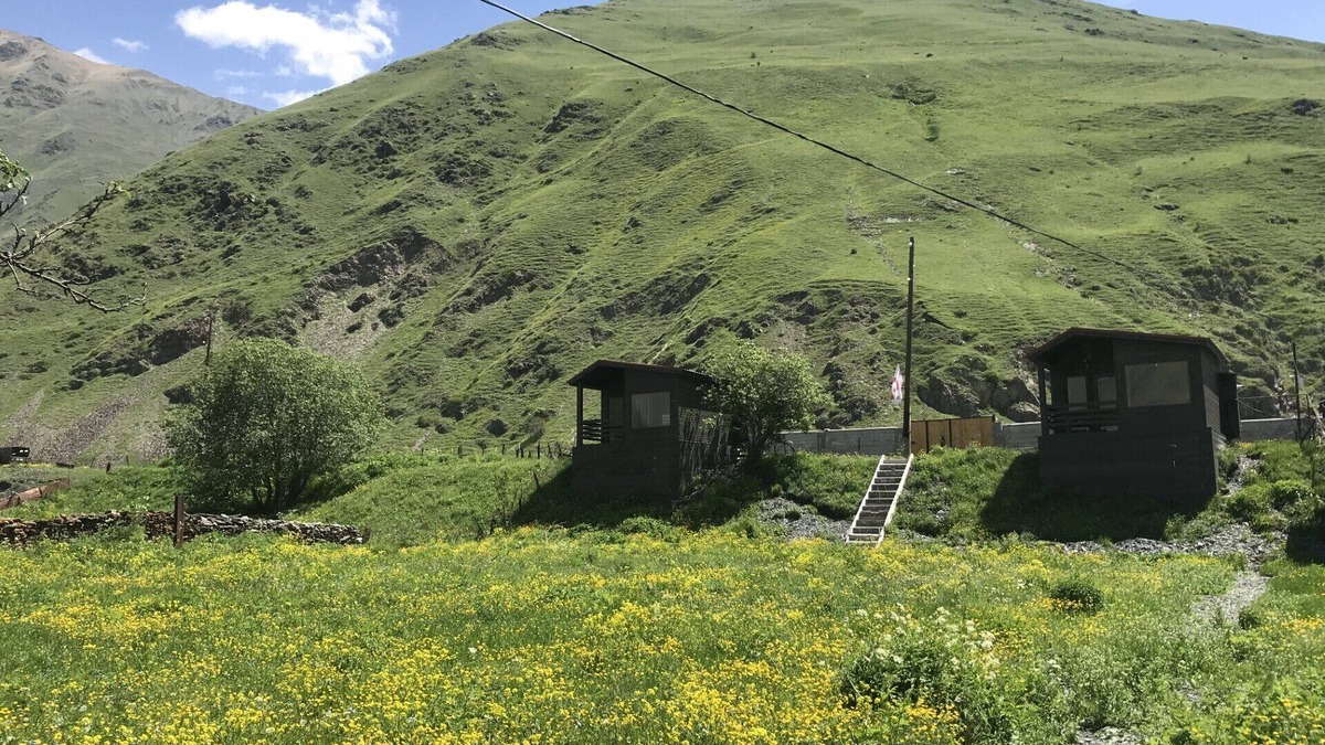Kazbegi Cottage | Sno Cottages Twins