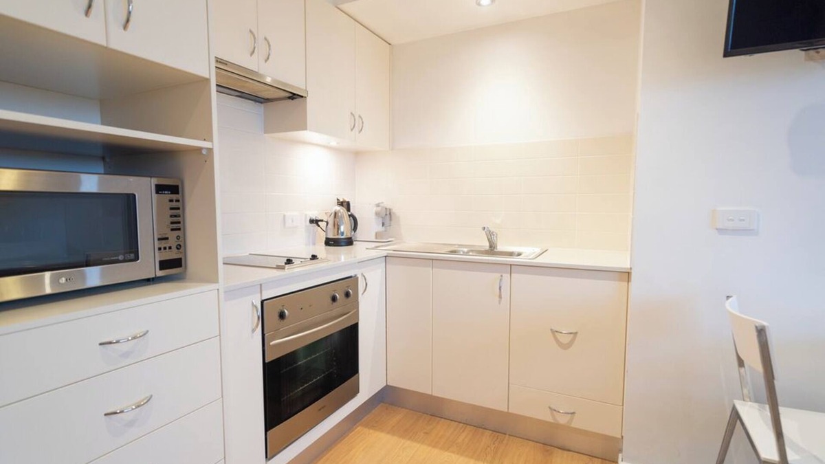 Hotham Heights House | Snow Escape Schnapps 1
