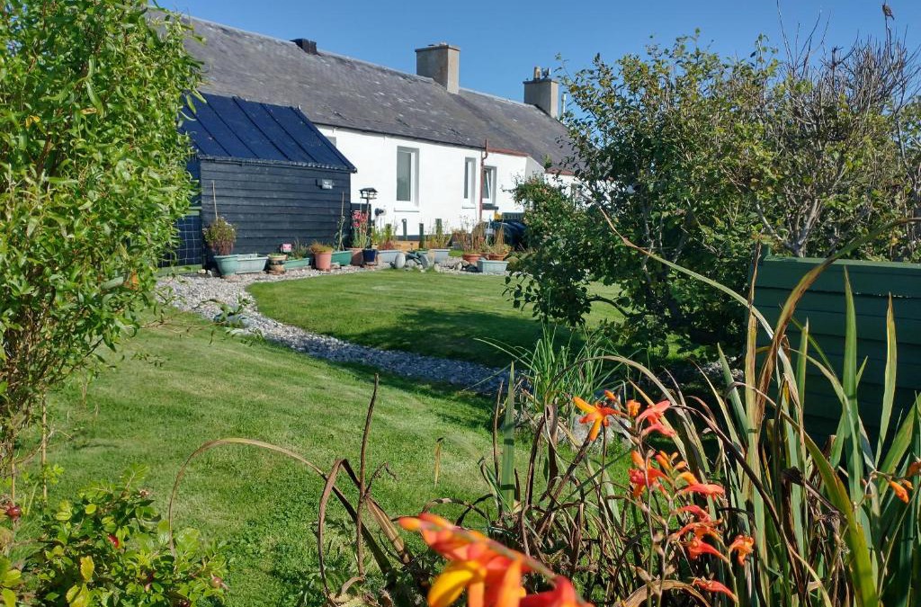 Arnol House | Snowberry Cottage