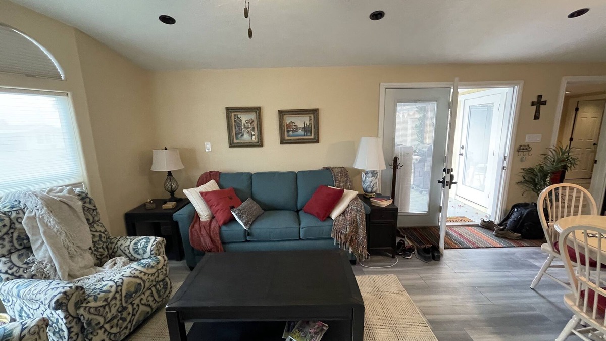 East Mesa House | Snowbirds! Age 55+ Gated community. Pool. Jacuzzi. Pickle Ball