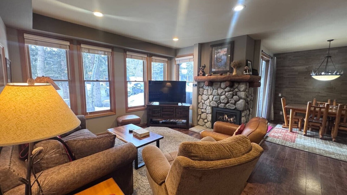 Mammoth Lakes House | Snowcreek V 2B/2B Mammoth Lakes Retreat! 2024