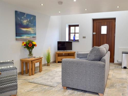 Cardigan House | Snowdrop Cottage - Uk12987