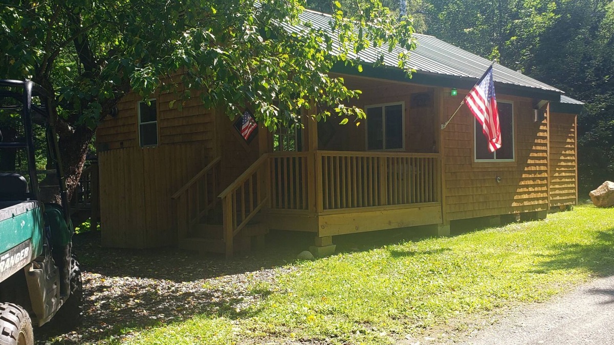 Columbia Cabin | Snowmobilers private cabin, on the trails