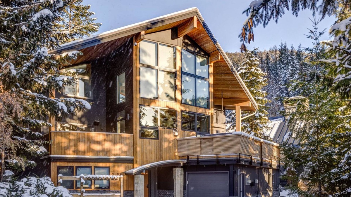 Oroqen Autonomous Banner Ski Chalet | Snowridge Views