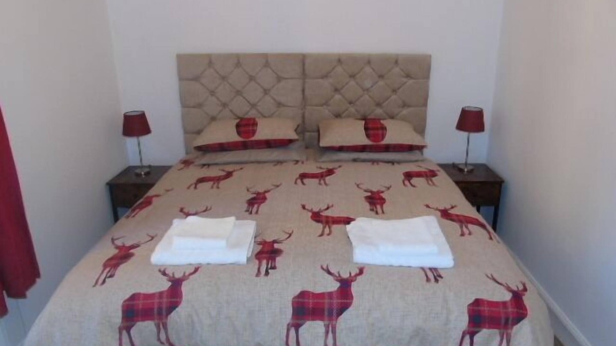 Helensburgh Apartment | Snug - Abhainn Apartment