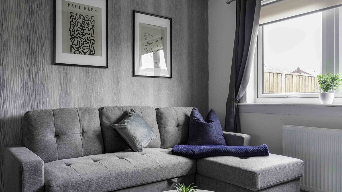 Livingston House | Snug Modern Home in Livingston