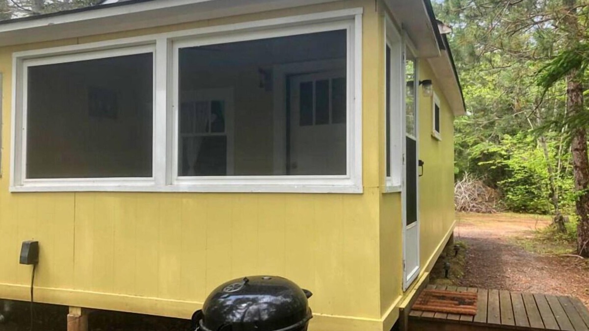 Murray Harbour Cottage | Snuggle Inn -1 Bedroom Cottage Forest & Lake PEI Cottages