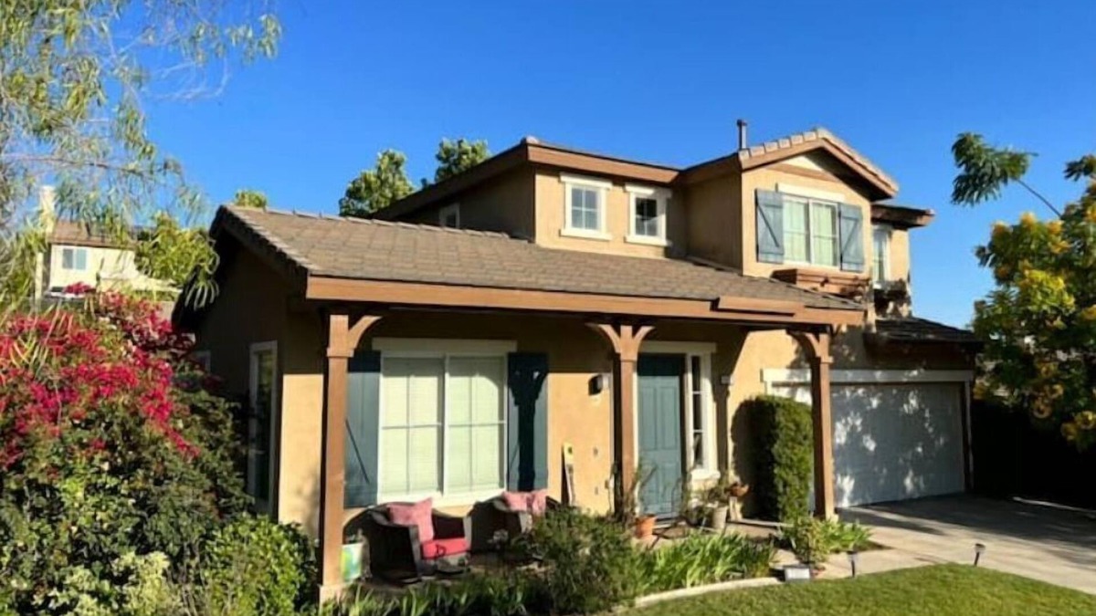 Highland House | So. Cal Living near Redlands- Beautiful 3,000 sq. ft. HOME - access to jacuzzi!