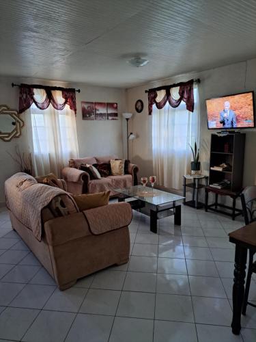 Goodland Apartment | So-neez Top floor apt