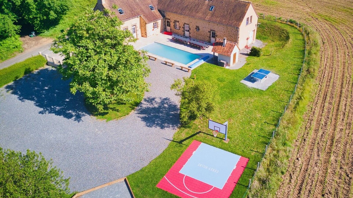 La Chapelle-Saint-Fray Villa | So Villa Chateaubert (72) - Heated pool - Basketball - 2h Paris - 30p.