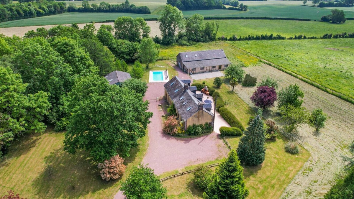Echauffour Villa | So Villa Poteaux (61) - Heated pool - Foot - 2h Paris - 30p.