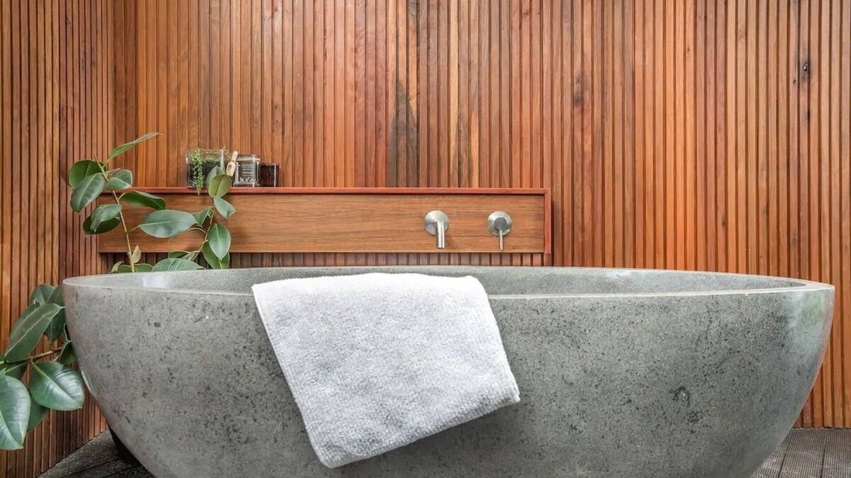 Mount Stuart House | Soak in the views at The Hill Townhouse