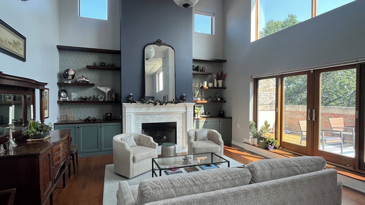 Lakeview Condo | Soaring ceilings, city views and private rooftop deck!