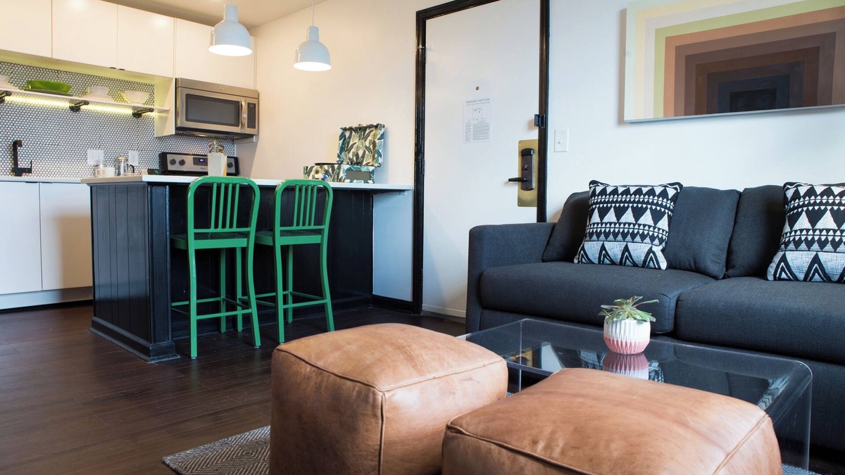 Rutledge Hill House | SoBro Guest House #20 by AvantStay | 2 Blocks to Broadway + Local Art + Parking