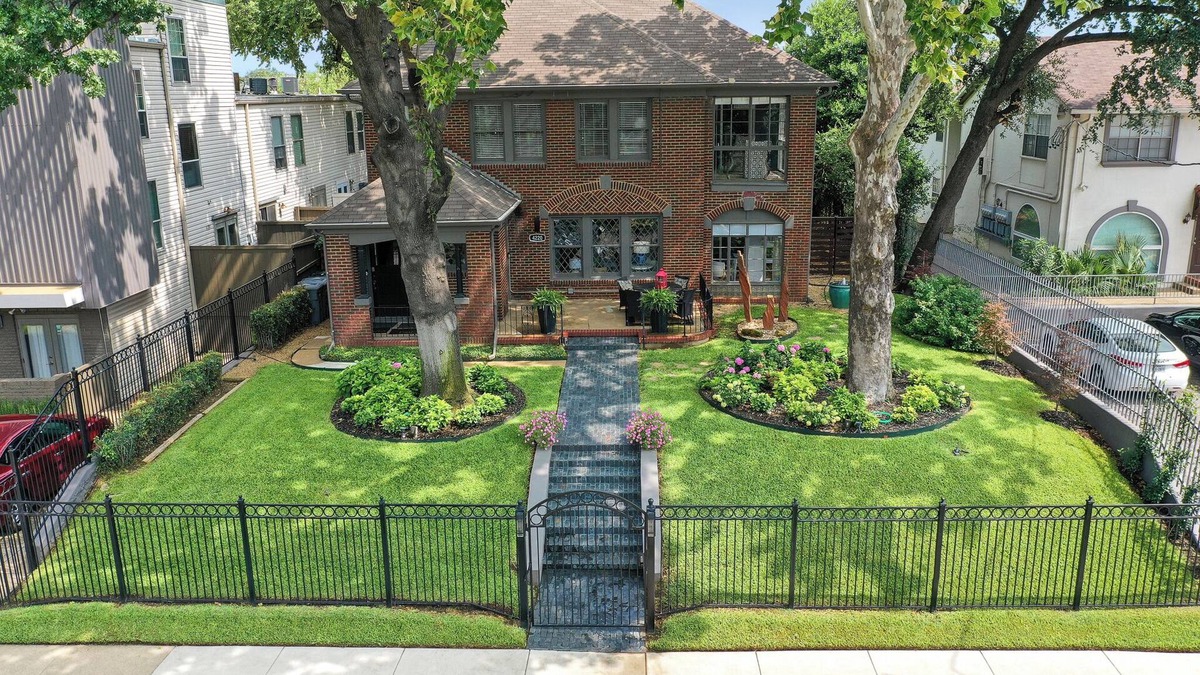 Oak Lawn House | SoCozyToo
