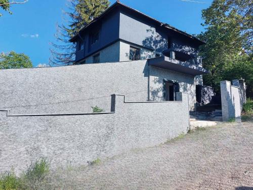 Sofia Villa | Sofia Luxury City Villa Bear - Private Garage - Pancharevo