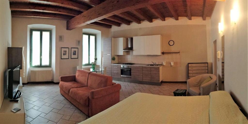 Vimercate Apartment | Soggiorno in Centro Storico