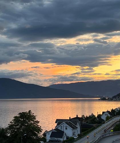 Hermansverk Apartment | Sognefjorden View