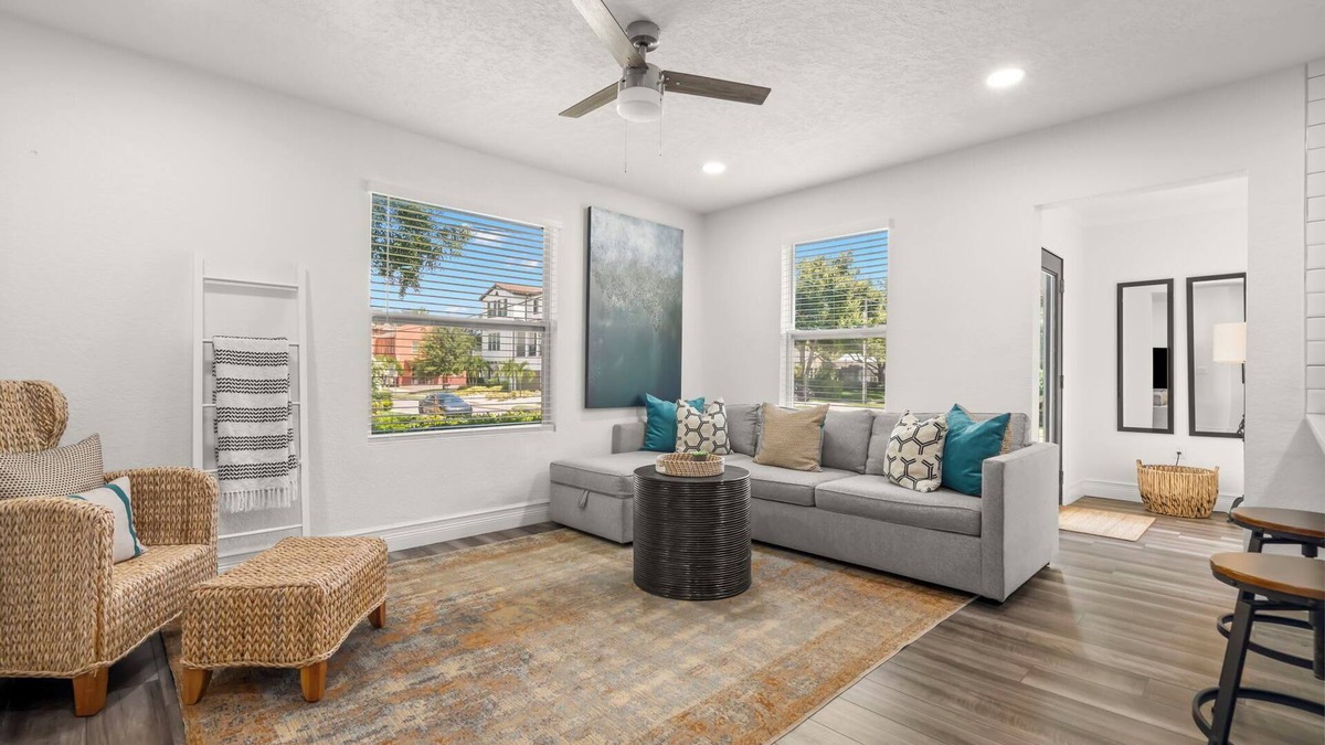 Courier City - Oscawana House | SoHo Oasis - Stunning Home In Heart of SoHo