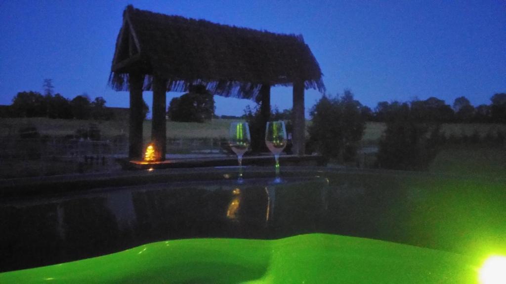 Chapelle-Voland House | Soirée romantique avec Bain Nordique sur Domaine Equestre, Studio Tout Confort