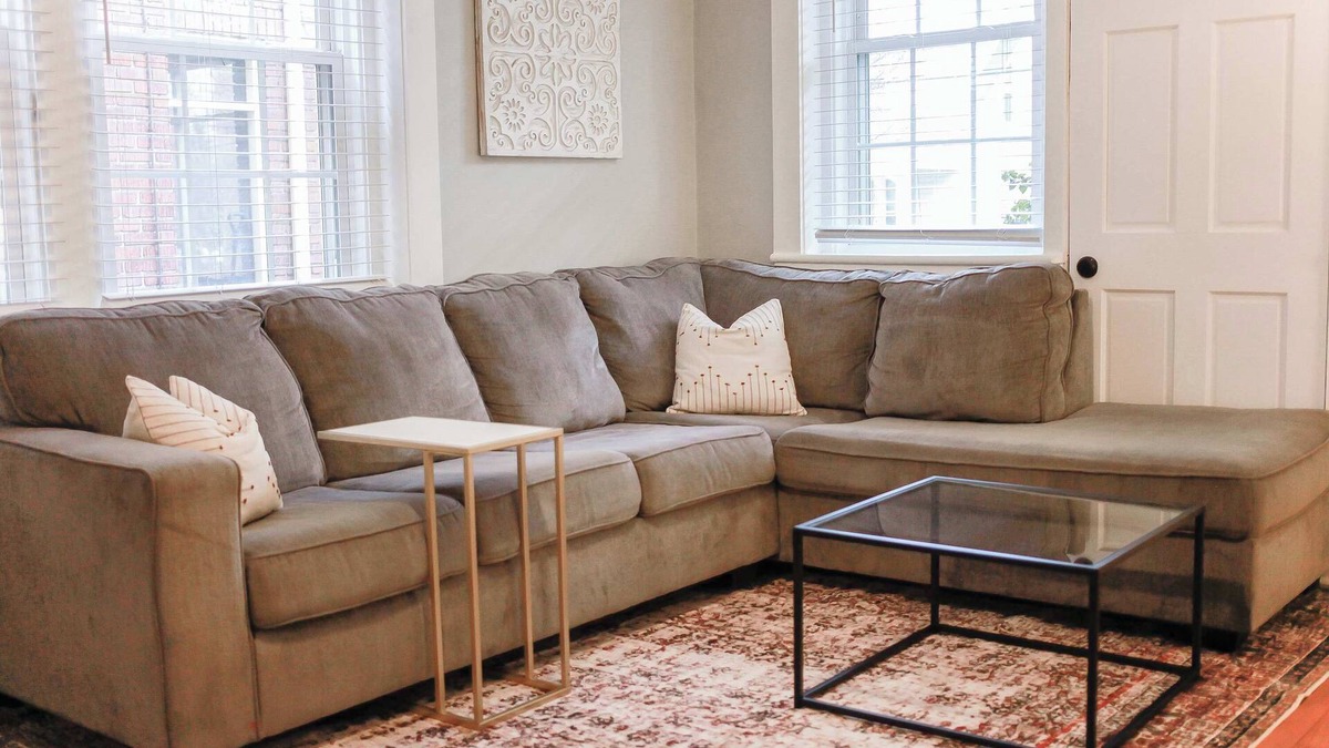 Ghent Apartment | Sojourn at Colley Manor Unit 2 Sleeps 4