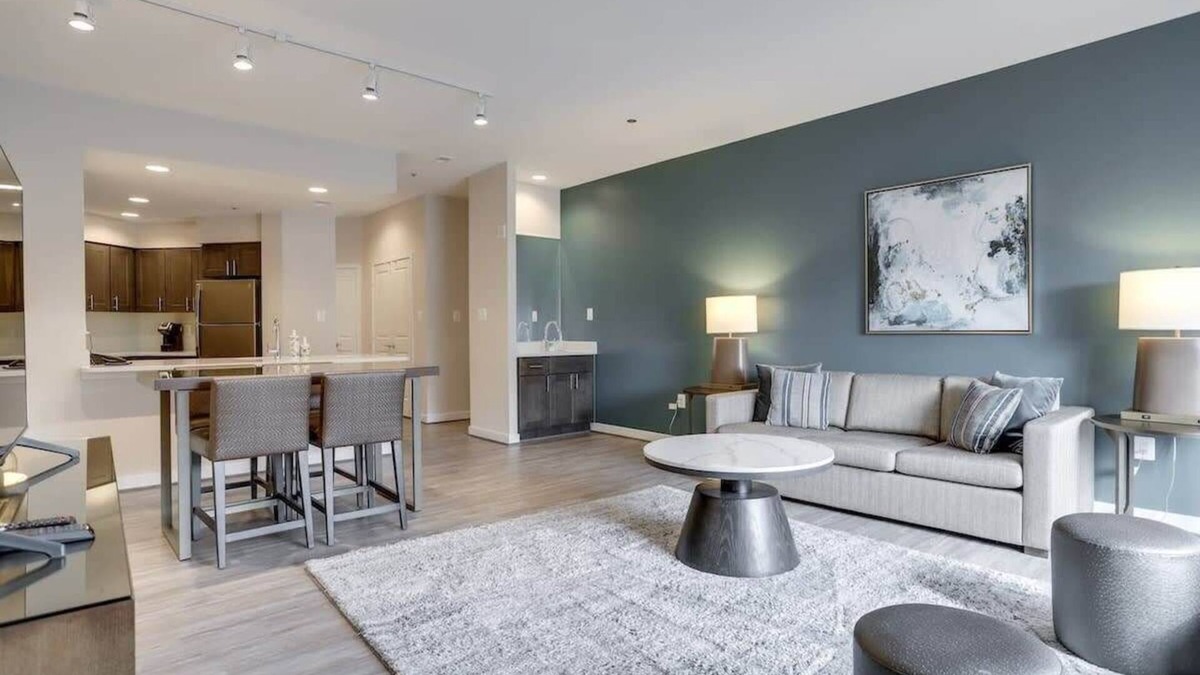 Court House Apartment | Sojourn | Courtland Towers