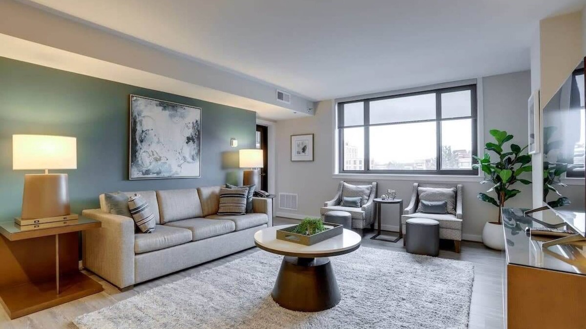 Court House Apartment | Sojourn | Courtland Towers