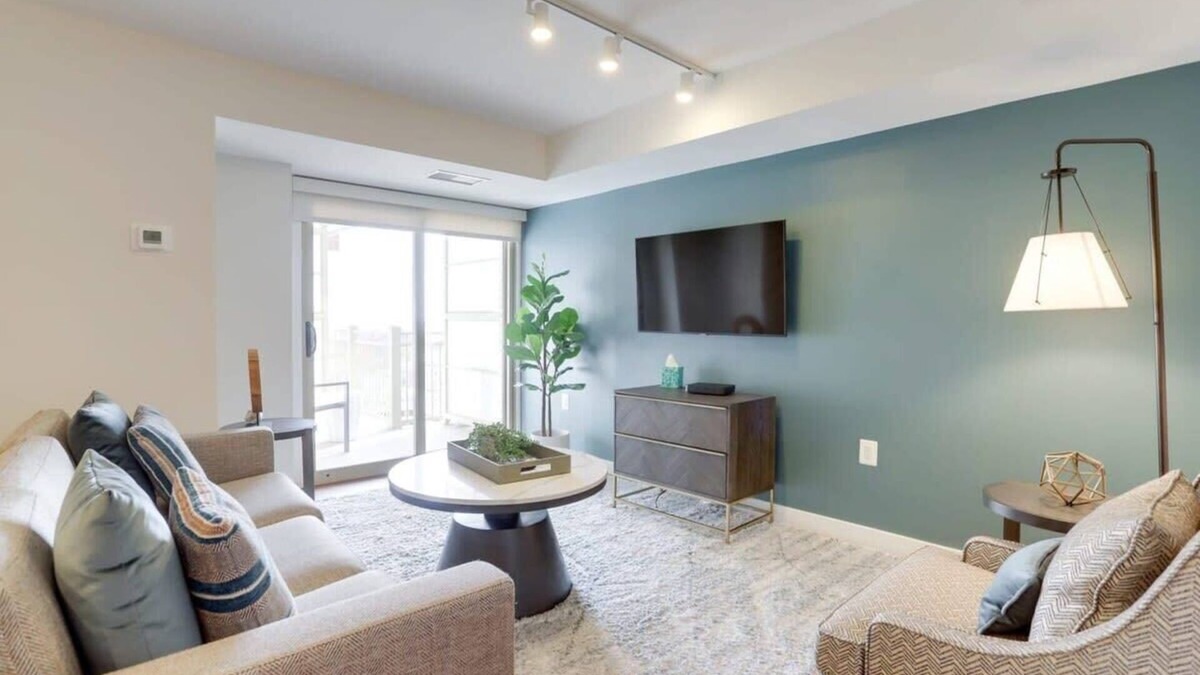 Ballston Apartment | Sojourn | Randolph Towers * NEW
