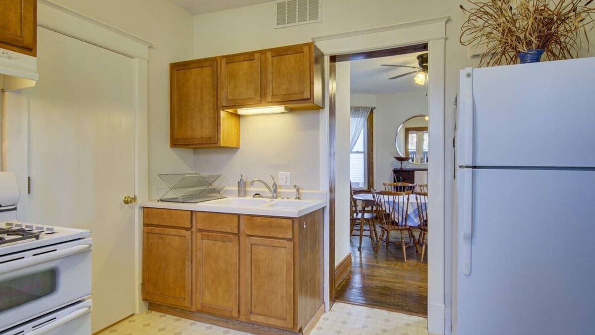 Downtown Omaha House | Sojourner House - Welcoming Omaha Retreat