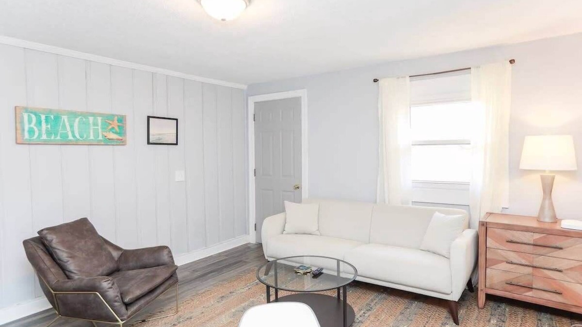 Willoughby Spit Apartment | Sojourns Spit 2 BR Beach Shack 1278WOV#2