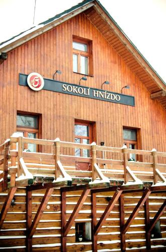 Liberk House | Sokolí hnízdo