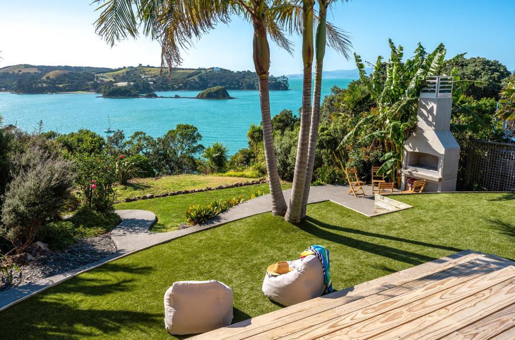 Surfdale House | Sol Spa Oasis - Surfdale Holiday Home