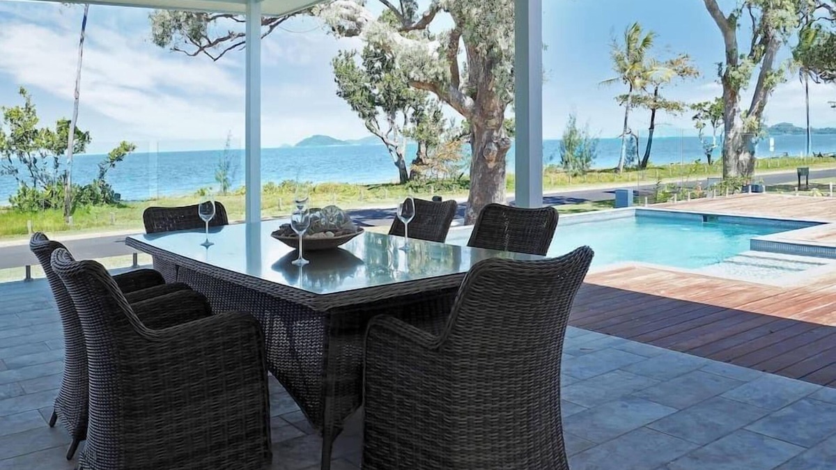 South Mission House | Solace ~ Dream Beachfront Escape
