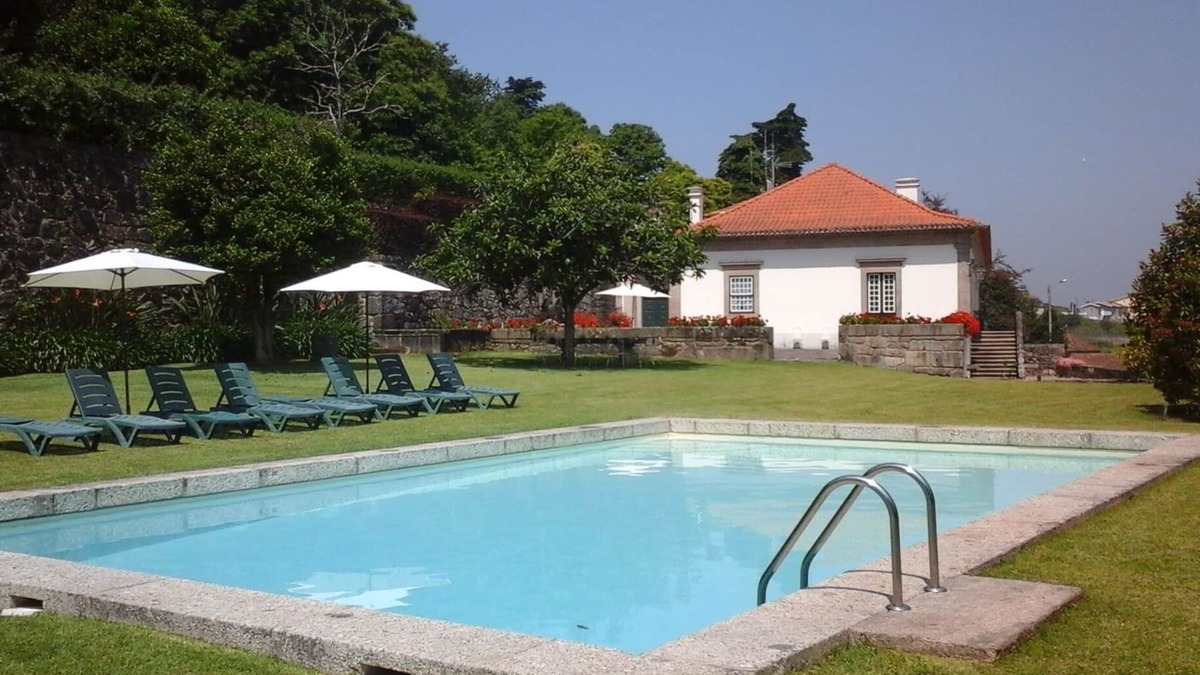 Santo Tirso House | solar magnificent eighteenth century with 9 suites and all modern facilities